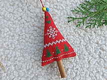 Dekorácie - Vyšívané vianočné ozdoby Škoricovy stromček Zelene stromčeky - 15075740_