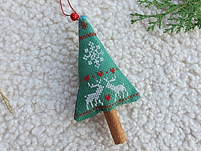 Dekorácie - Výpredaj! Vyšívané vianočné ozdoby Škoricovy stromček Veľké jelene - 15077062_