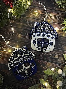 Dekorácie - Set dvoch Vianočných ozdôb - modro biely domček - 15077687_