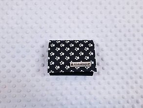 Peňaženky - Peňaženka malá čierna ekokoža + čierno-biele zvieracie labky - 15081647_