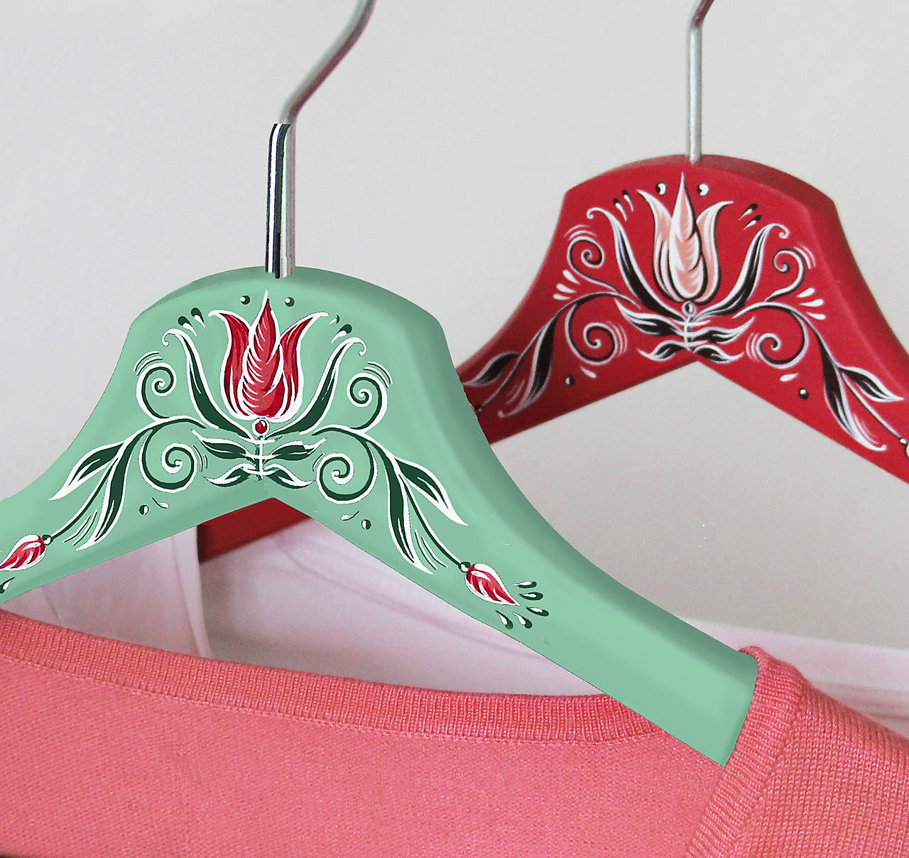 Sada maľovaných vešiakov "Tulipány" (Sada vešiakov tyrkysová)