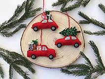 Červené vianočné auto - ozdoby na stromček