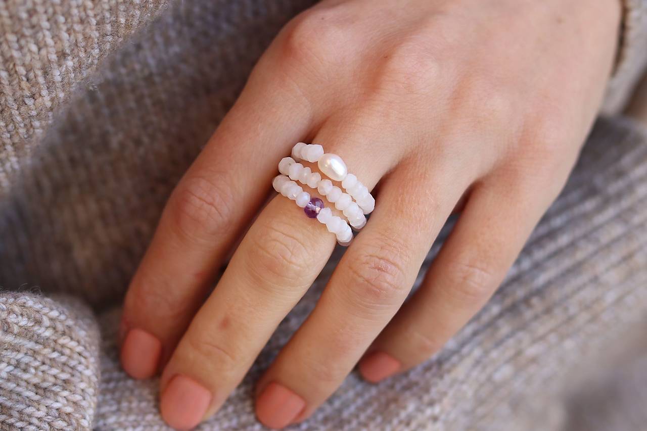 Prstienok z minerálu mesačný kameň a perla