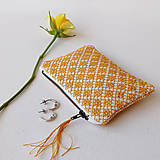 Peňaženky - Ručne vyšívaná elegantná peňaženka - mustard yellow - 15089979_