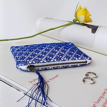 Peňaženky - Ručne vyšívaná elegantná peňaženka - navy blue - 15090666_