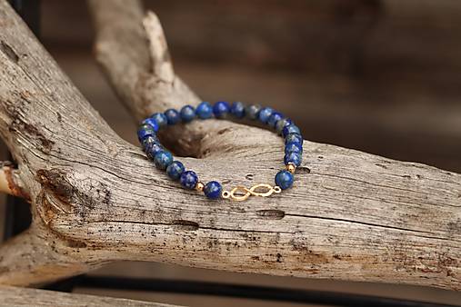 Náramok lapis lazuli + infinity pozlátené 18k zlatom