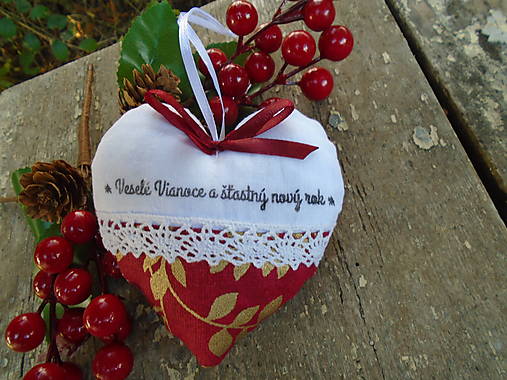 Dekorácie - Srdiečko ako darček - 15096270_
