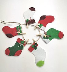 Tabuľky - Filcová girlanda: Vianočné ponožky - 15101957_