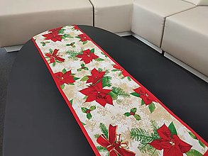 Úžitkový textil - červená vianočná štóla na stôl ŽIARIVÁ VIANOČNÁ RUŽA - 15099611_