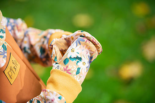 softschell rukavice kvet horčica