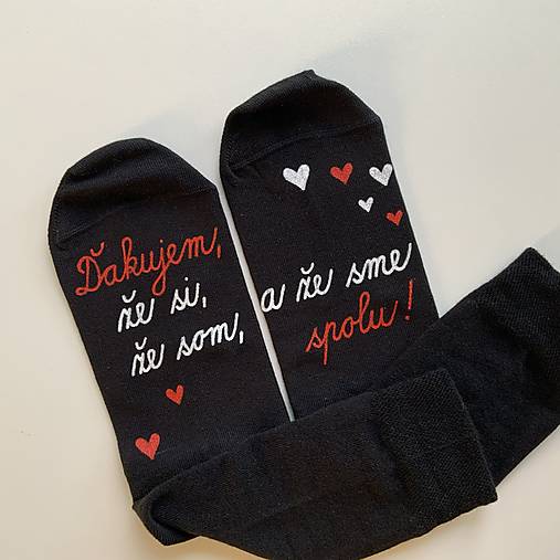 Maľované ponožky s nápisom: "Ďakujem, že si, že som, a že sme spolu!" (Čierne)