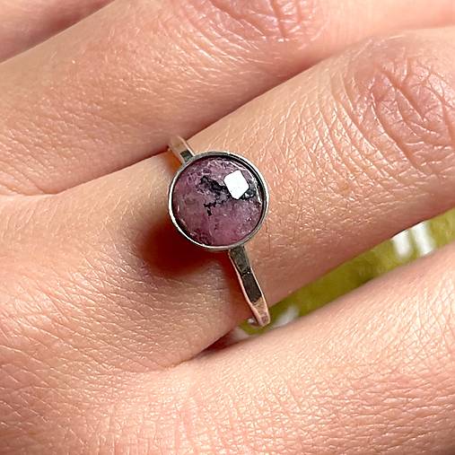 Rhodochrosite Ag925 Silver Ring  / Strieborný prsteň s rodochrozitom brúseným