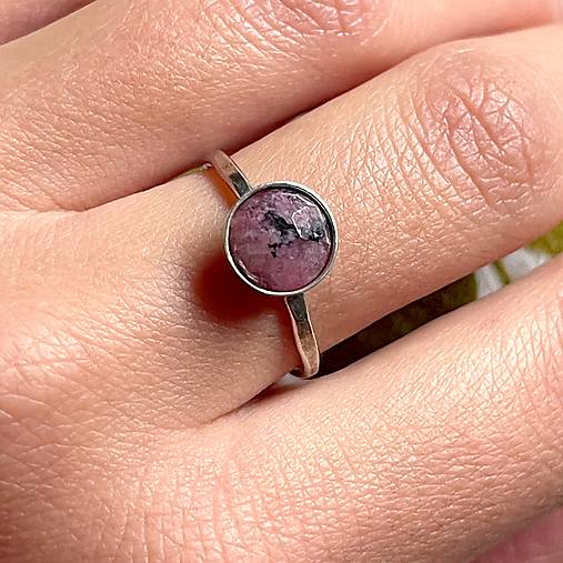 Rhodochrosite Ag925 Silver Ring  / Strieborný prsteň s rodochrozitom brúseným