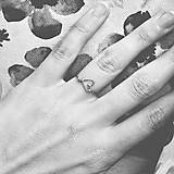 Prstene - Strieborný alebo zlatý prsteň so srdiečkom (Striebro) - 15107217_