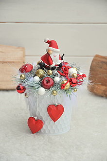 Dekorácie - Vianočný kochlík so snehuliakom na saniach - 15105318_