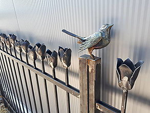 Dekorácie - Vtáčik na bránu alebo bráničku - 15105419_
