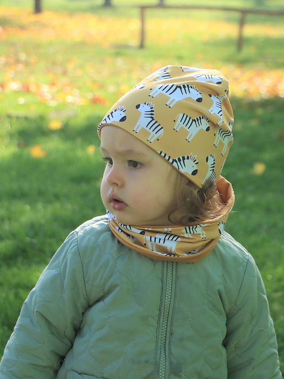 Zebry úpletová čiapka, nákrčník alebo set (Set)