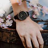 Náramky - Dámske drevené hodinky Cherry Black - kožený remienok - 15111791_