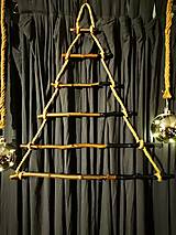 Dekorácie - Vianočná dekorácia - stromček na špagáte - 15116921_