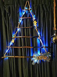 Dekorácie - Vianočná dekorácia - stromček na špagáte - 15116917_