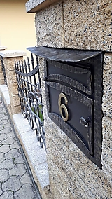Kovaná poštová schránka
