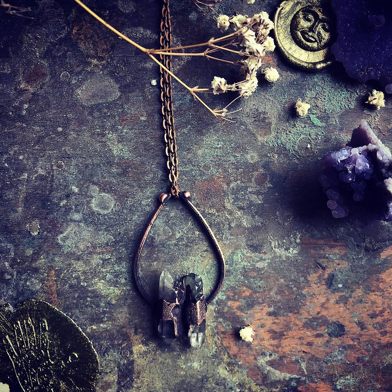 Medený prívesok s krištáľom dvojitý / MAGIC