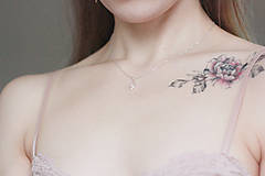 Náhrdelníky - Strieborný náhrdelník s polodrahokamami (ruženín, mesačný kameň, amazonit) (Strieborný náhrdelník s ruženínom) - 15126745_