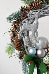 Dekorácie - Vianočný veniec - Lesný s jeleňom. - 15128134_