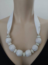 Náhrdelníky - Látkový náhrdelník biely - 15130583_