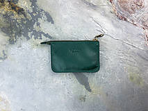 Peňaženky - Unisex malá kožená peňaženka na zips rhea III.  (Olivová Tmavozelená) - 15131926_