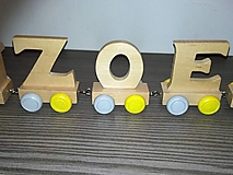 Hračky - Drevený písmenkový vláčik - sivo-žlté kolieska - 15135559_