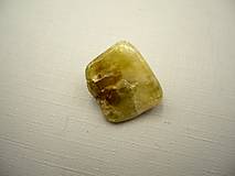 Minerály - Granát zelený 19 mm, č.45 - 15136806_