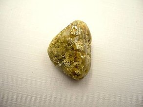 Minerály - Granát zelený 22 mm, č.43 - 15136789_