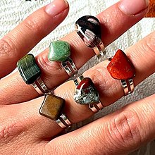 Prstene - Simple Tumbled Gemstone Ring / Prsteň s tromlovaným minerálom - 15138337_