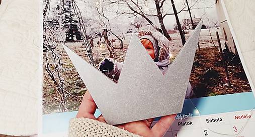 Dekorácie - Veľká koruna nad iniciálu - 15139011_