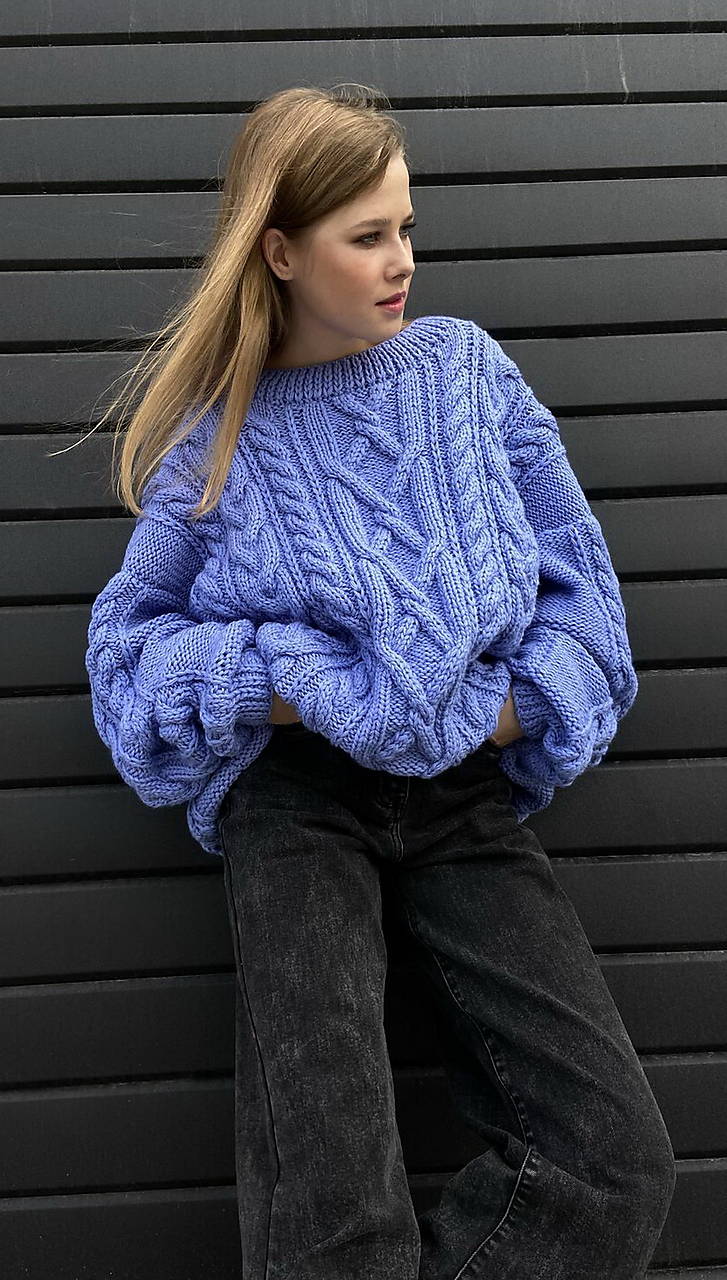 Ručne pletený hrubý vlnený sveter