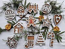 Dekorácie - Drevené vianočné ozdoby perníky - 15144193_