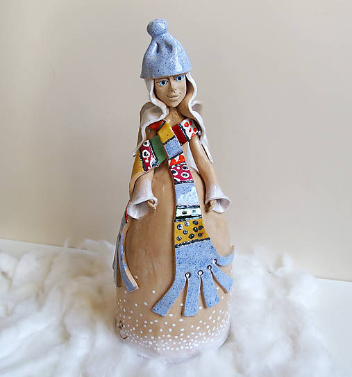 Anjelik s modrou čiapkou- maľovaný zvonec