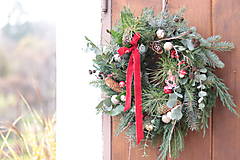 Dekorácie - Vianočný veniec na dvere  - 15152389_