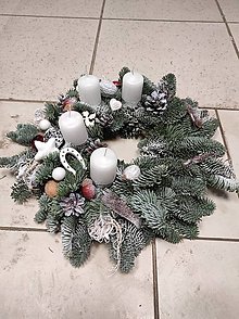 Dekorácie - Adventný vianočný veniec čečinový, NATUR,25cm - 15151443_