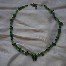 Náhrdelníky - Korálkové náhrdelníky - krištálikové motýle - 15150844_