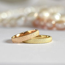 Prstene - Svadobné obrúčky s diamantovým povrchom - 15154565_