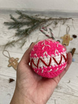 Dekorácie - Vianočná guľa pre šťastie (ružová s ružovou vločkou) - 15156643_