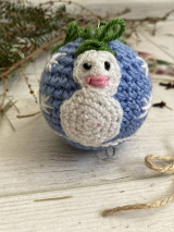 Dekorácie - Vianočná guľa pre šťastie (modrá so snehuliakmi) - 15156719_