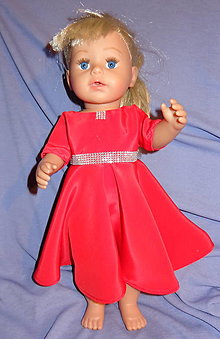 Hračky - červené šaty pre bábiku 43 cm - 15160785_