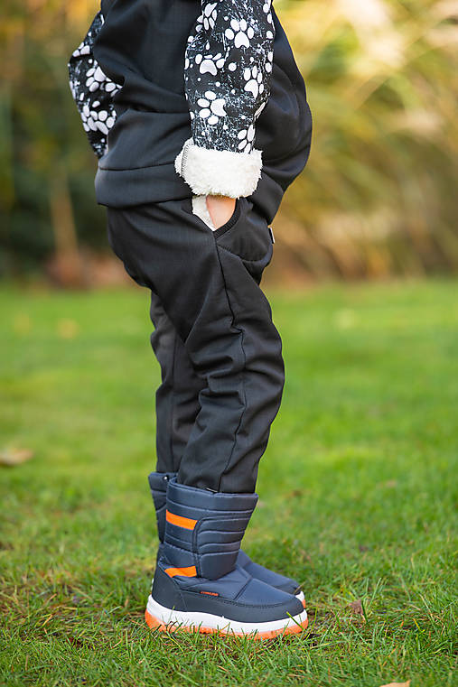 softschell nohavice pudlové čierne s barančekom