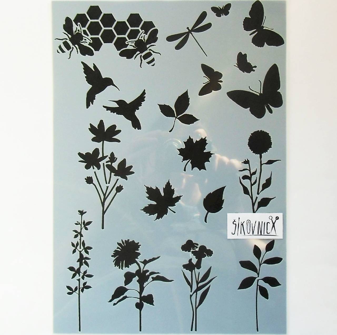 Šablóna - A4 - kvety, listy, včela, príroda