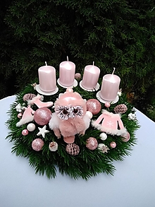 Dekorácie - adventný veniec ružový so sovičkou a sviečkami 30 cm - 15170376_