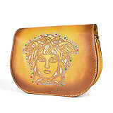 Kabelky - Vyšívaná kožená kabelka MEDUSA, ručne tieňovaná v tmavo žltej farbe - 15174647_