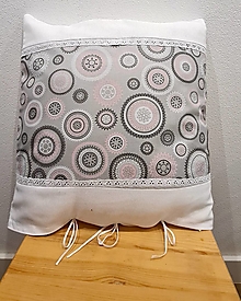 Úžitkový textil - Obliečka na vankúš šedá kombinácia varianty (biele okraje stred šdo-ružové mandaly s madeirou) - 15174836_